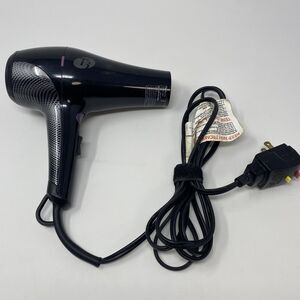 T3 Veloce Professional‎ Hair Dryer 73810 black and purple